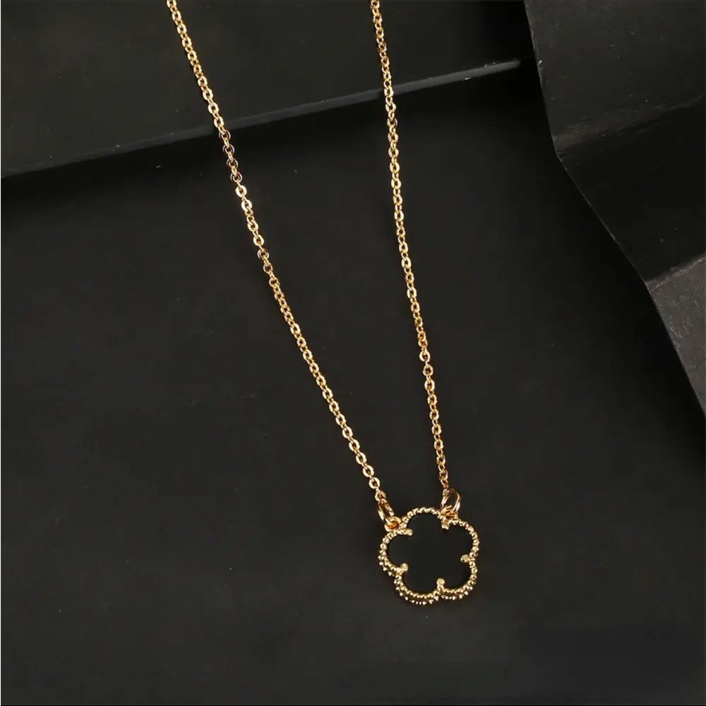 5 point Black Flower Pendant necklace